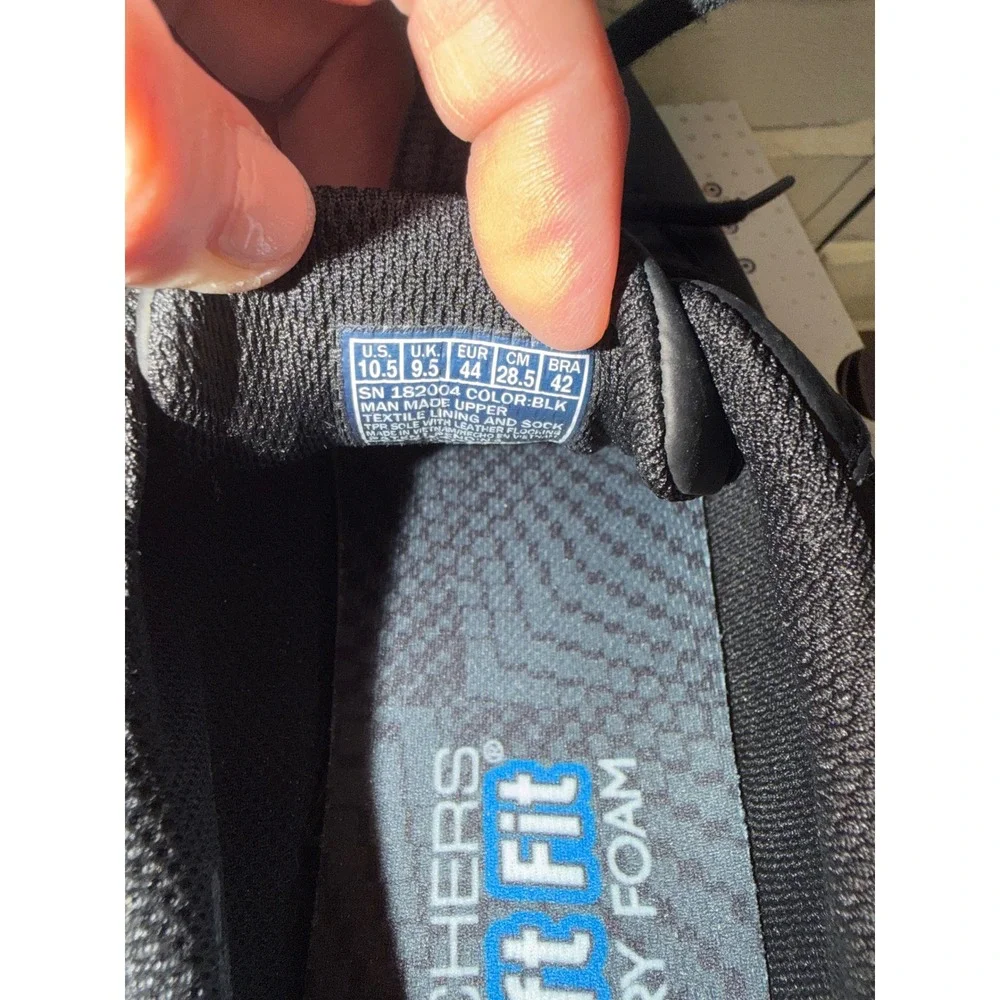 NWT Skechers Hands Free Slip-ins Swift Fit Black Grey Mens 10.5 Sneaker Workwear